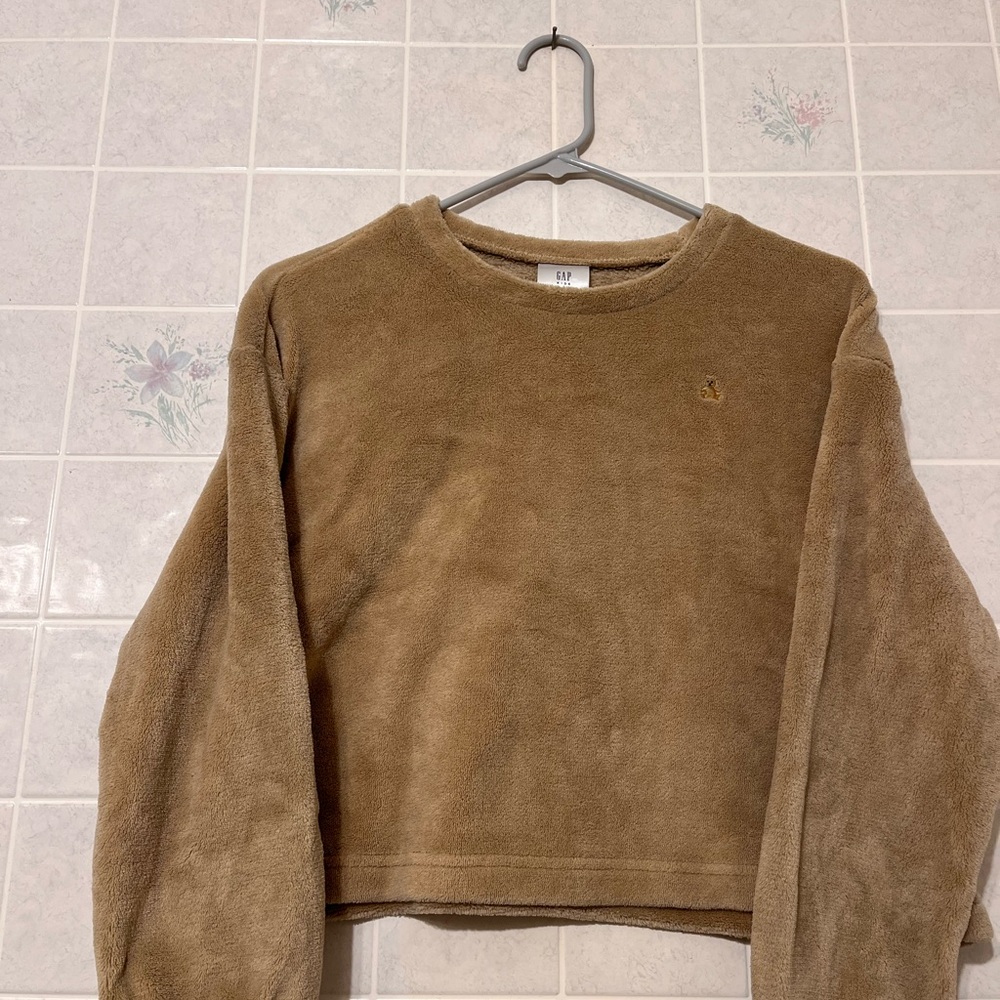 GAP Women's Tan Crew Neck Sweater